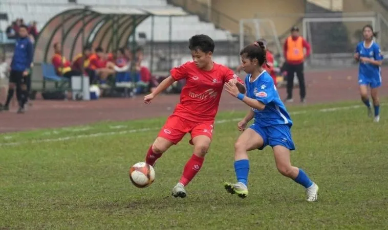 Kỹ Thuật Khống Chế Bóng trong bóng đá